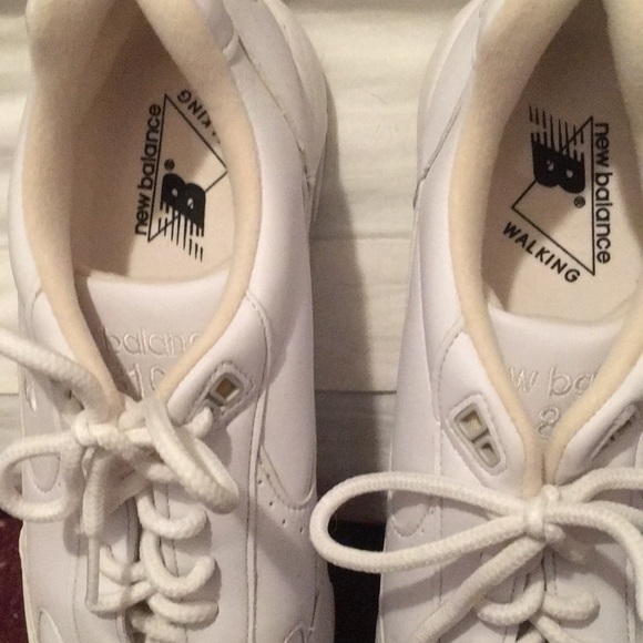 NEW BALANCE 810 WALKING SNEAKERS - Picture 2 of 5